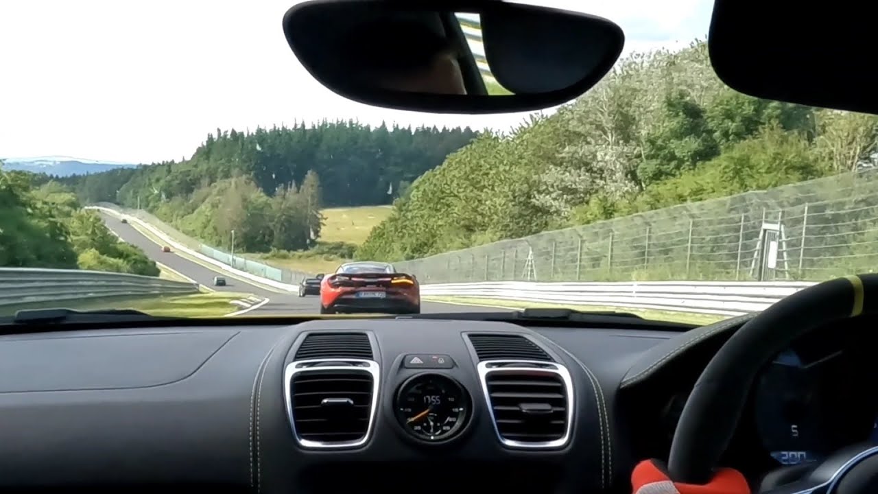 Porsche GT4 catching a McLaren 720S, Nürburgring, Nordschleife