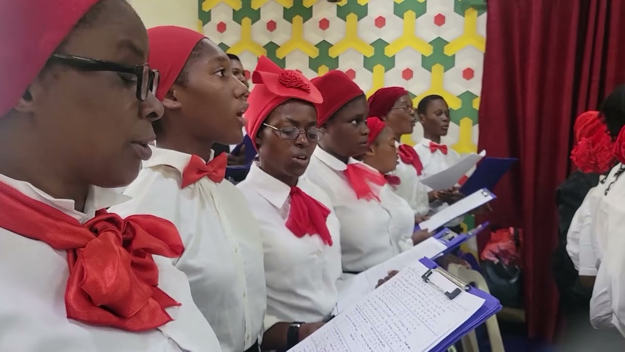 Sweet Chiming Christmas Bells - The main choir