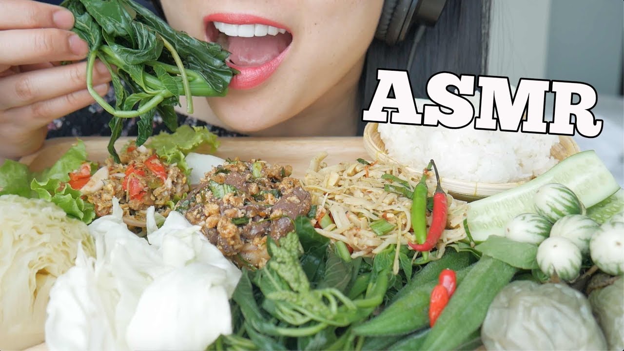 ASMR Traditional Isaan FOOD (EATING SOUNDS) | SAS-ASMR (พูดไทยอีสาน English SUB)