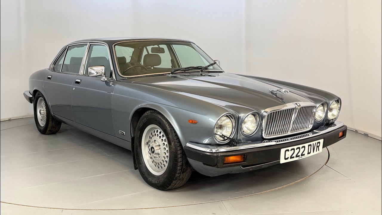 Jaguar XJ12