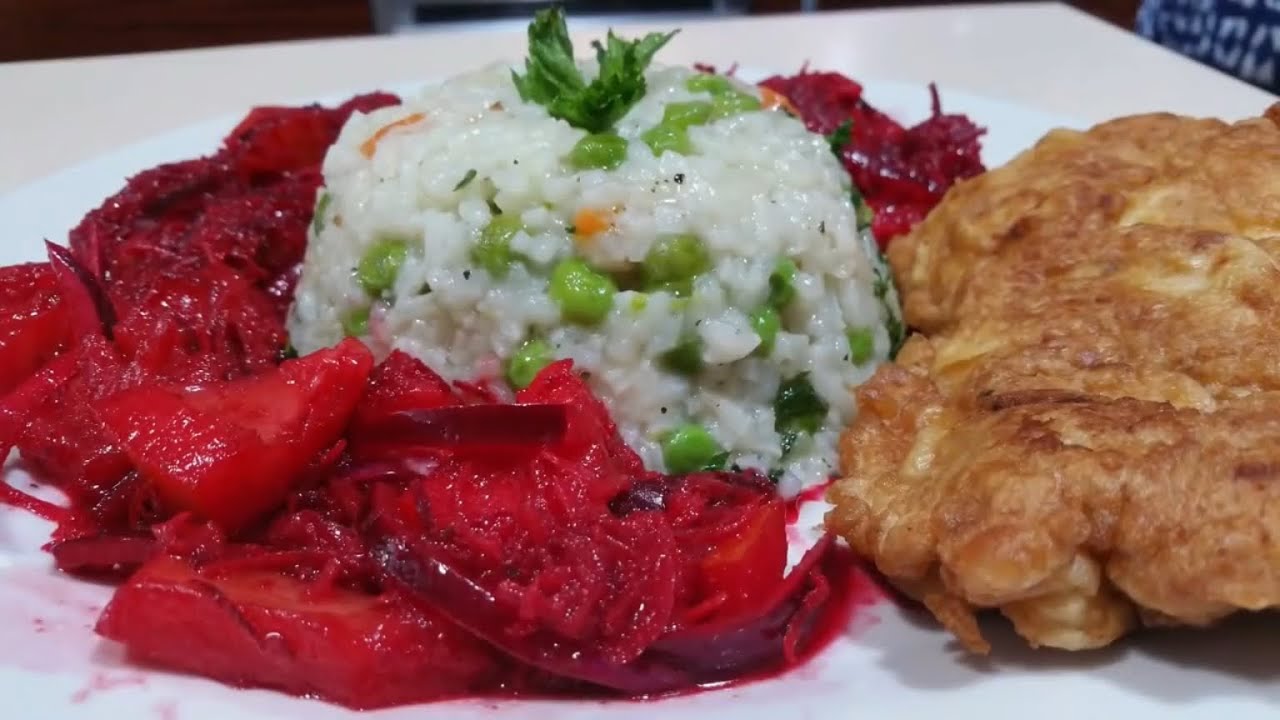 Pulpe de Pui Pane Dezosate cu Orez și Salata de Toamna din Sfecla Roșie de la Bunica 🍂