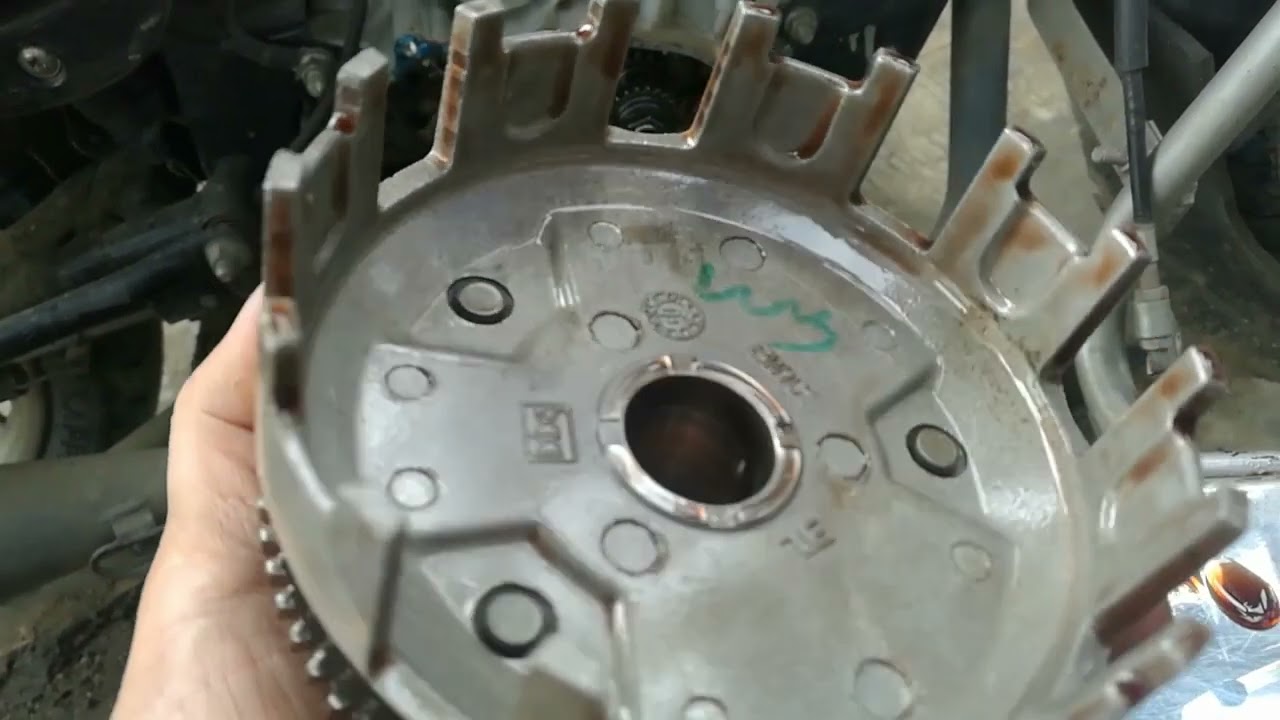 Bajaj Ct125 : Biglang may lumagutok sa makina, Clutch hausing rivits na namam