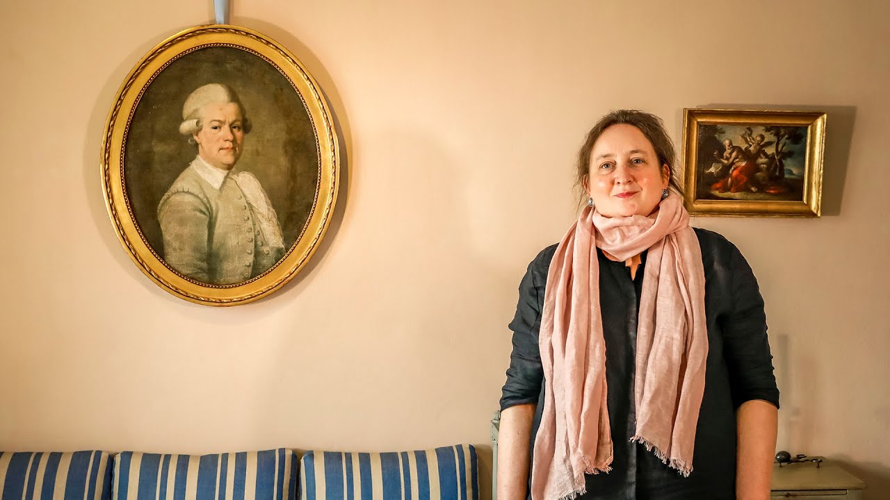 Porträttmålare på visit i Holmska gården - Borgå museum