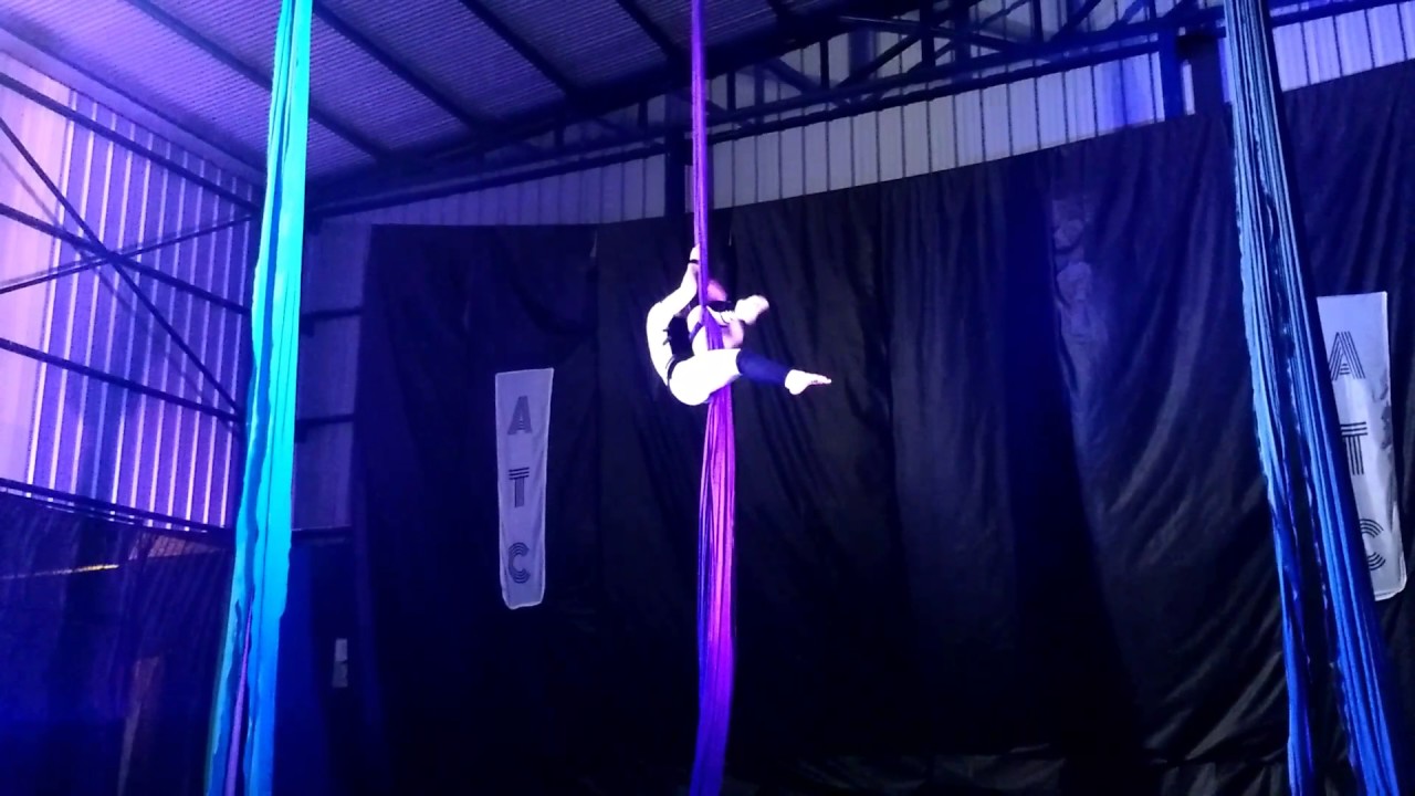 2do puesto en competencia de acrobacia en tela rosario