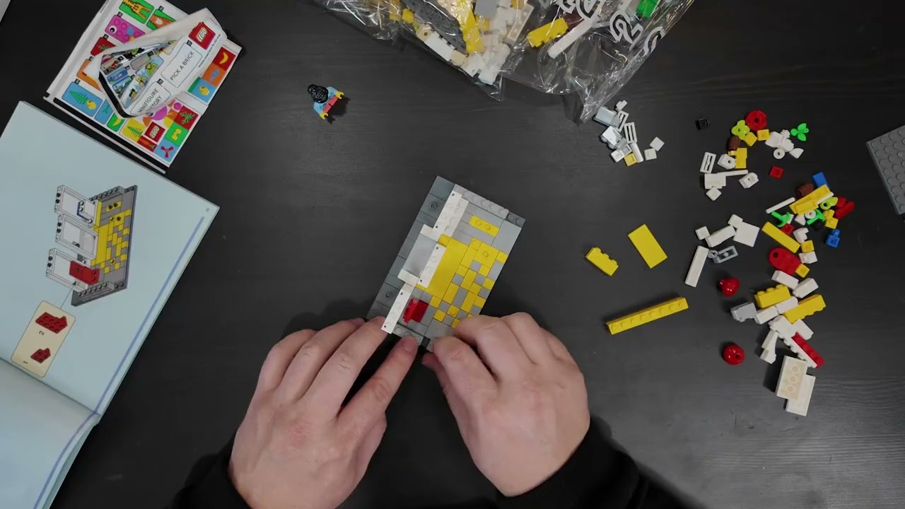 Building the LEGO Brand Store (40574) Retired 2022 Set, Peaceful LEGO Build