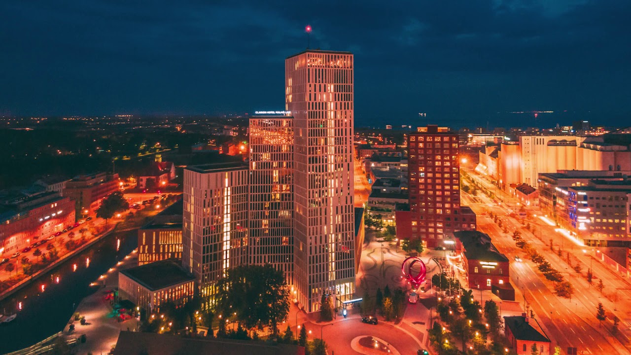 Clarion Hotel Malm&ouml; Live at night time