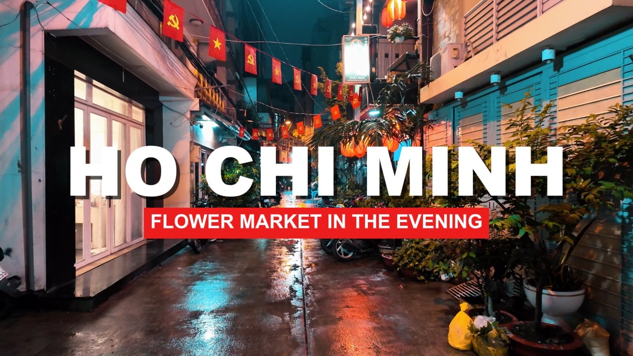 Hidden Saigon at Night | Street Food & Quiet Backstreets