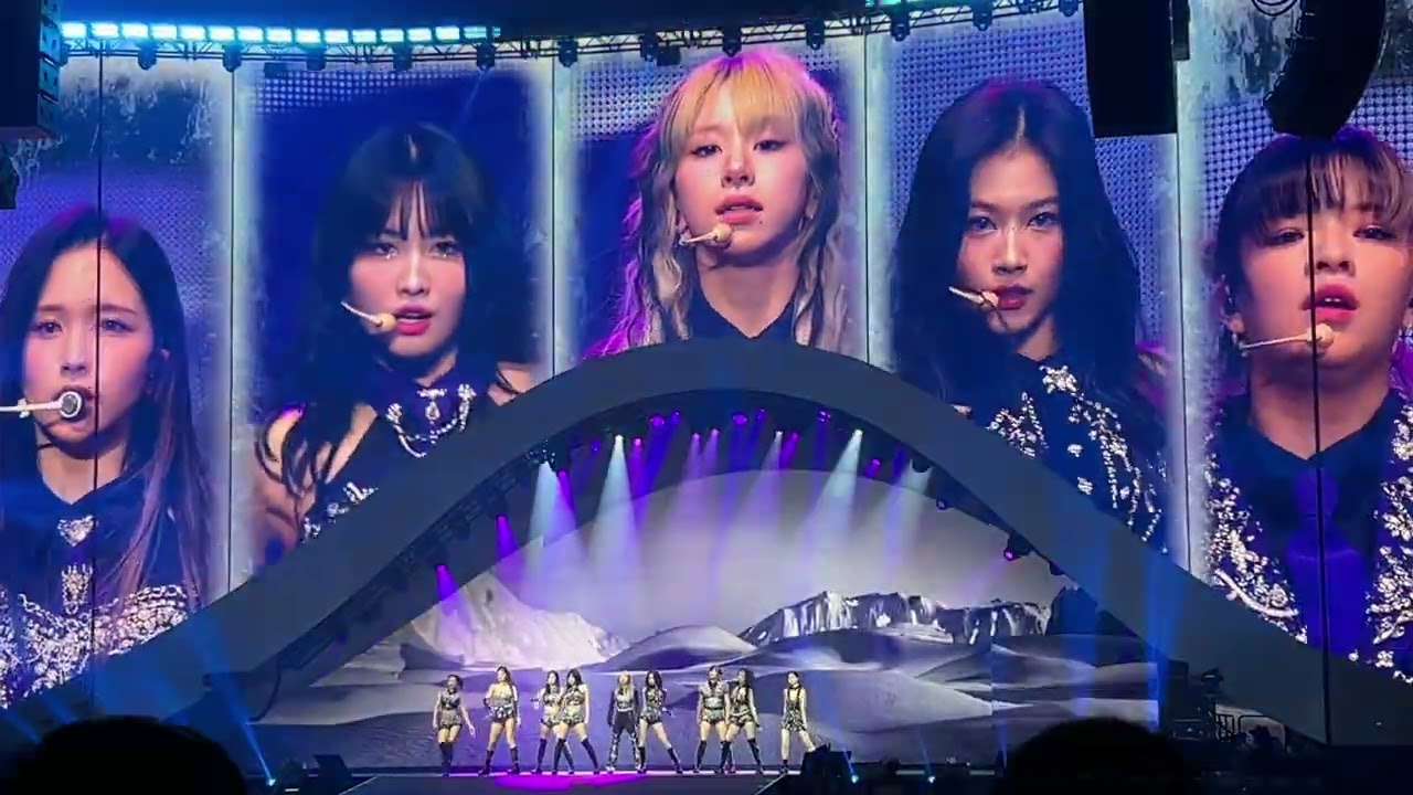 TWICE ( 트와이스 ) READY TO BE at Oakland Arena - 230613 - California 5th world tour - Day 2 ( part 1 )