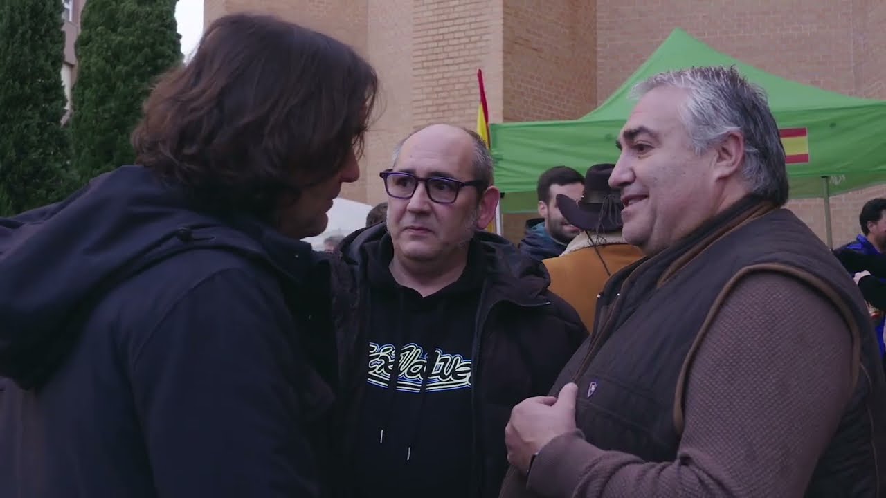 La ALERTA ANTIFASCISTA en Monzón, Huesca, consigue convocar contra Vox a... 3 personas!!! 