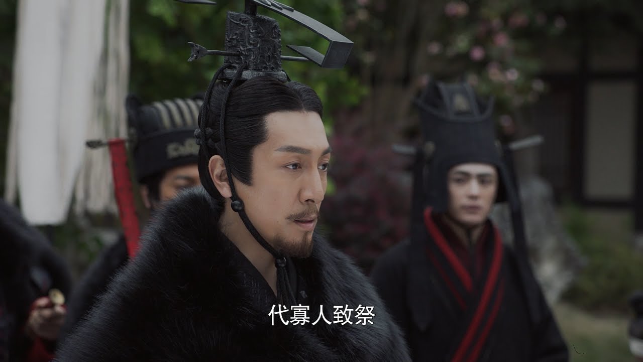 秦始皇親手為呂不韋抬棺！走三步磕一頭，血跡染紅鹹陽街道，老秦人見狀痛哭失聲！