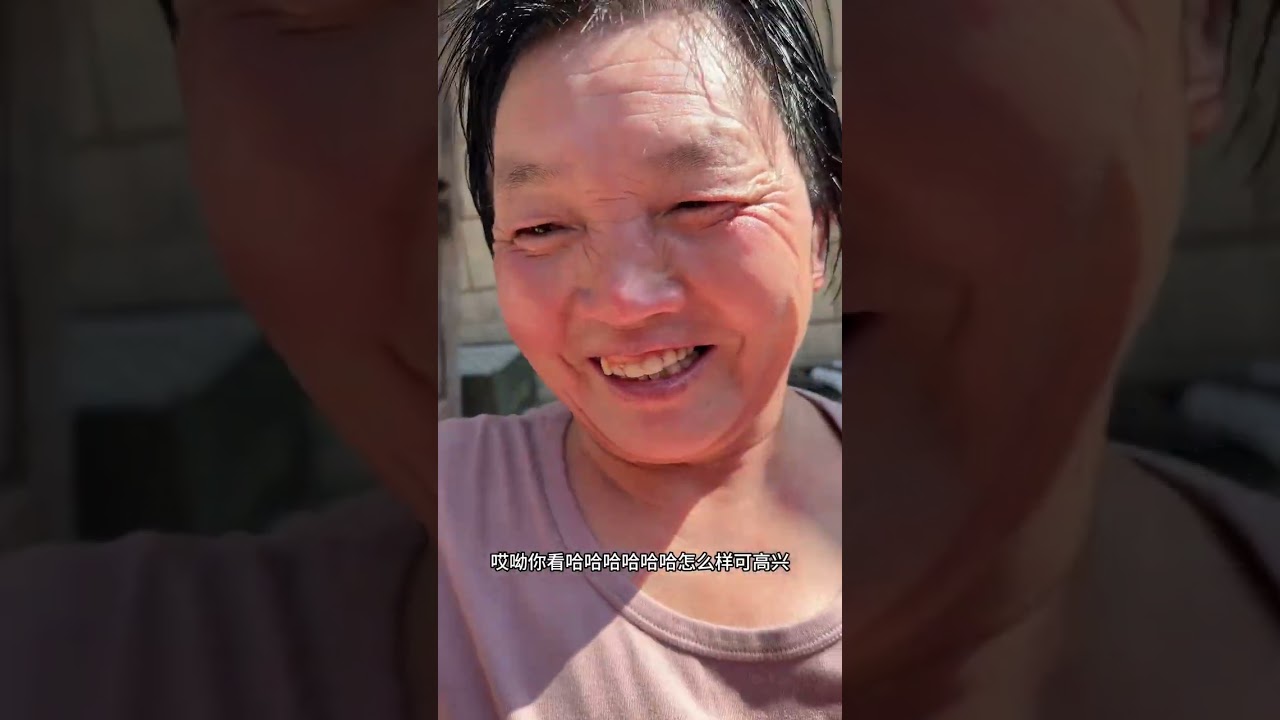云南一别已经有两年的时间了 这次偷偷地回来看看外婆和爸妈的反应#夫妻日常 #万万没想到#惊喜#过年 #回娘家