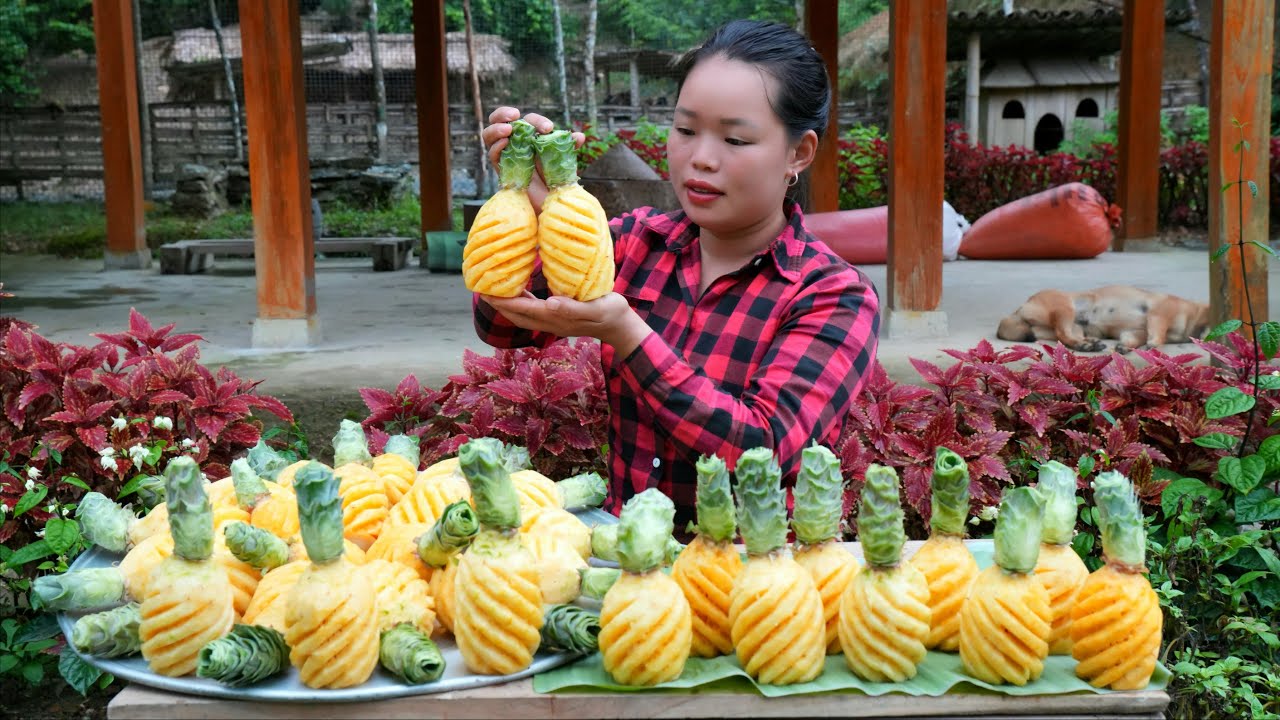 After 3 Years, They Harvest Bamboo Shoots, Bananas, and Process Smoked Pork to Sell at the Market.