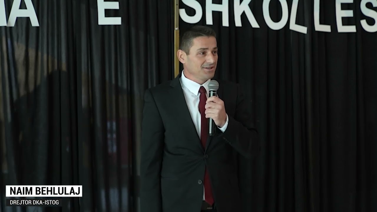 Pas 28 vitesh, shkolla “Bajram Curri” në Istog shënon ditën e shkollës me ceremoni madhështore