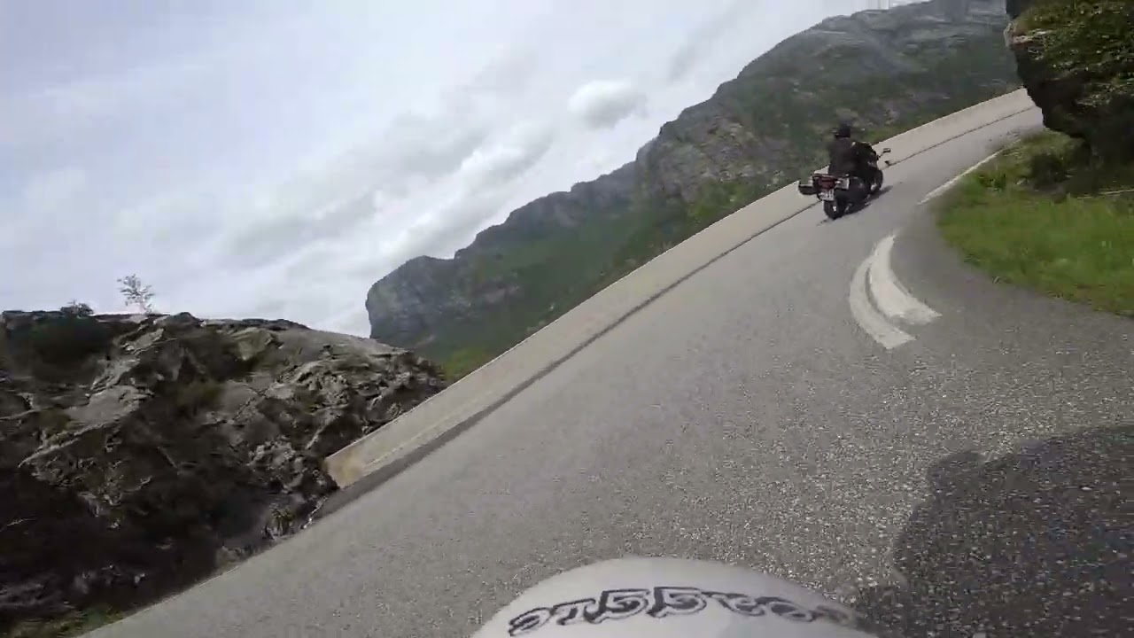 Lysebotn Abfahrt mit dem Motorrad 2022