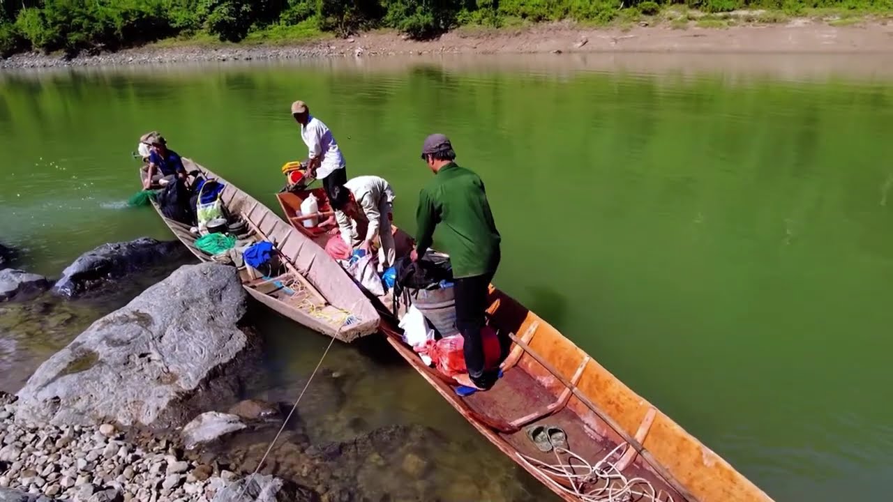 BẮT CÁ GIỮA DÒNG SÔNG ĐÀ NGÀY CUỐI NĂM • Mưu Sinh 1