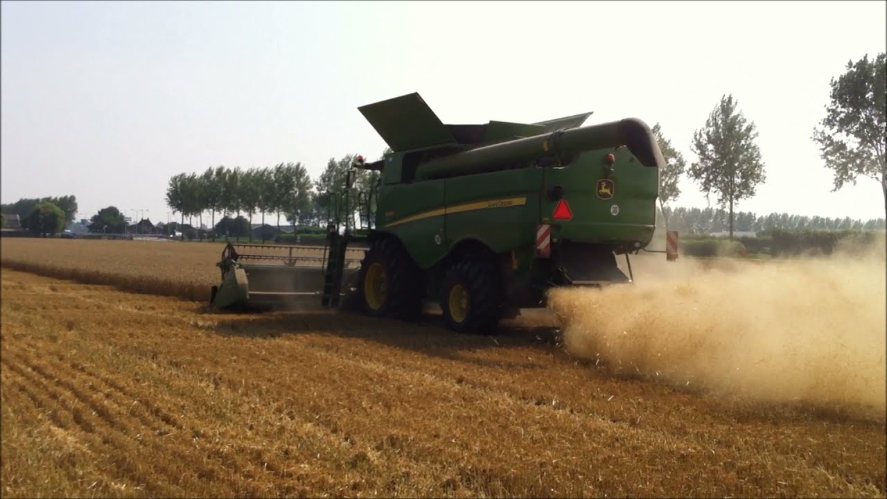 John Deere S670i Combine