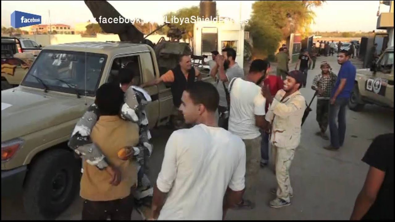 استقبال و لقاءات مع  آمر لواء قوات درع ليبيا و افراده.mp4