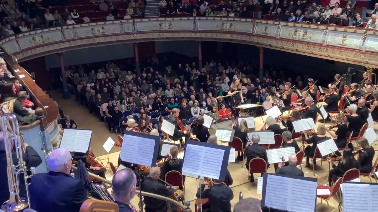 Star Wars - A Phantom Menace - Themes. John Williams