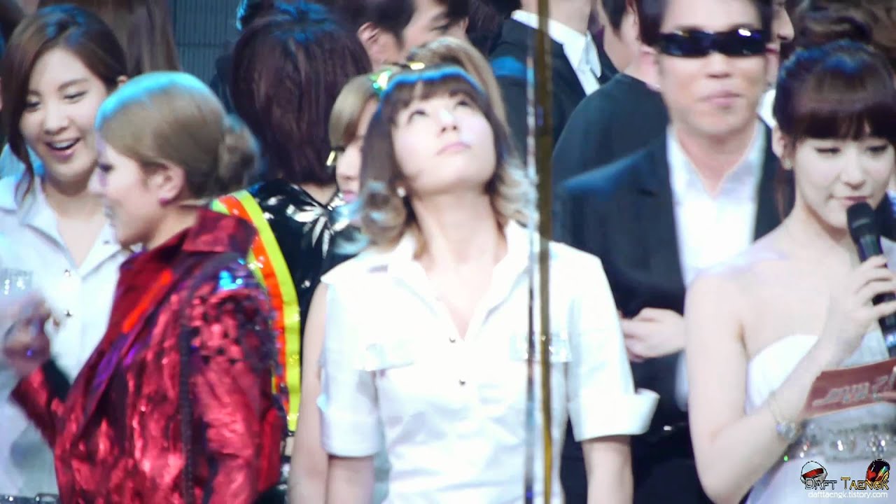 [FanCam] 101231 Taeyeon & BoA