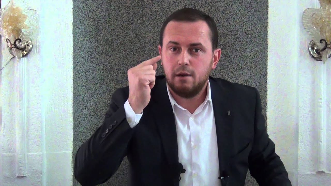 Halil Avdulli - Si duhet kritikuar!