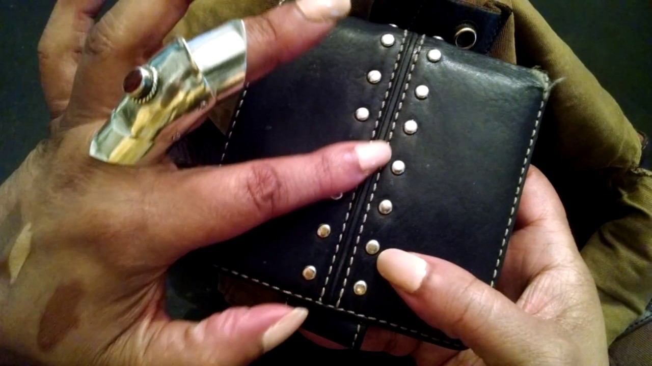 ASMR Show & Tell What's In My Purse (ASMR Triggers, whispering, tapping & more)