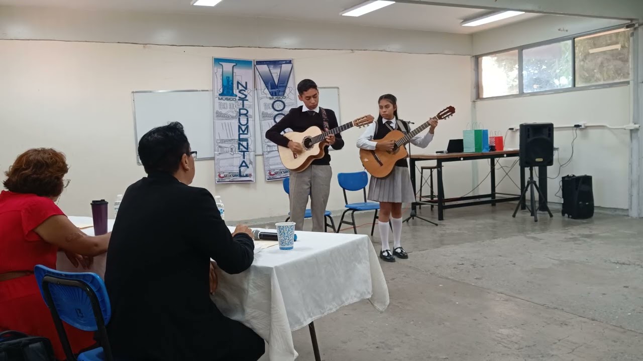 Musico Instrumental evento cultural intramuros Secundaria Técnica #18