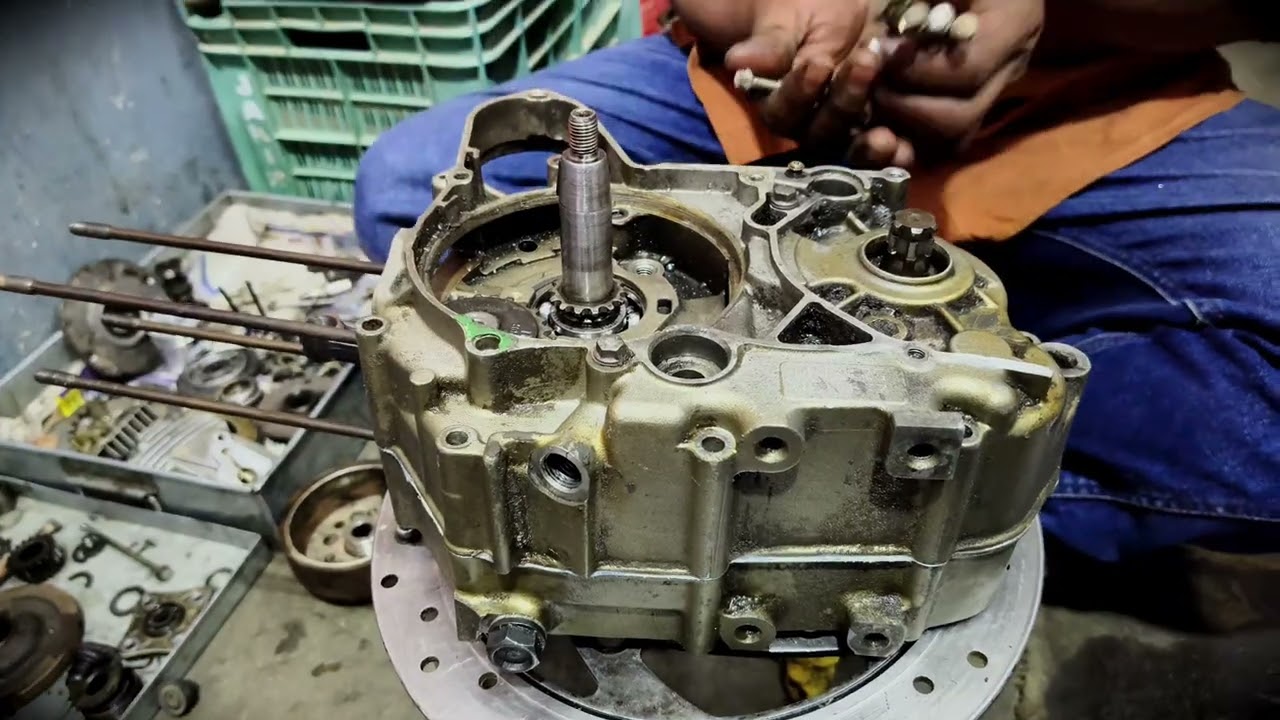 Full engine fitting Hero bike #bikemechanic #bs6expertmechanic 