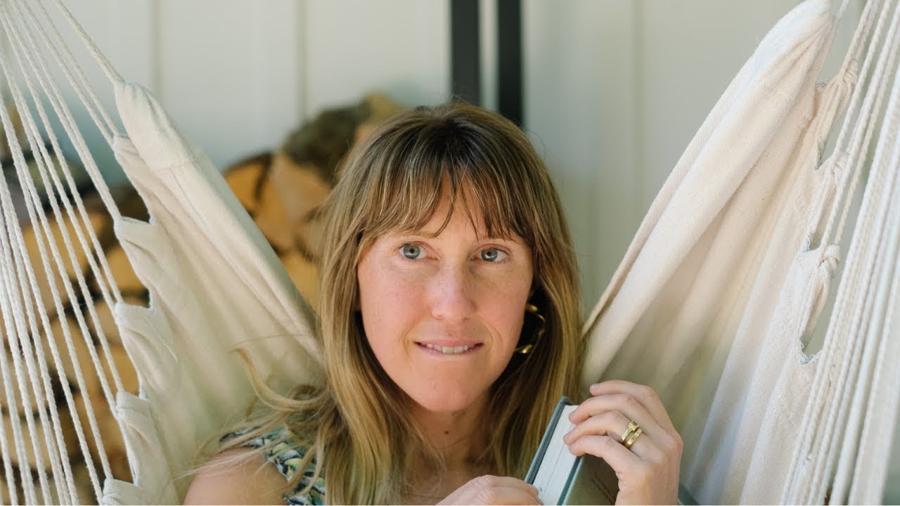 A peek at my controversial book list // vlog