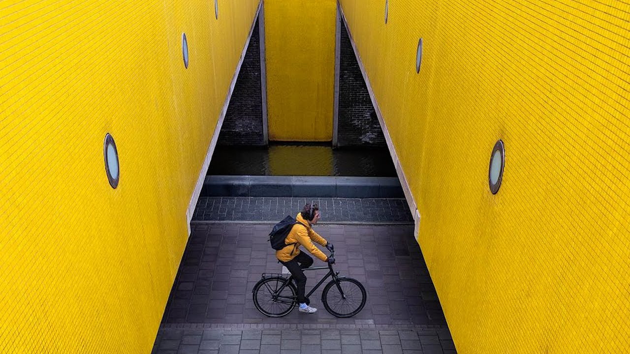 Street Photography: Amazing Uses Of Color Theory