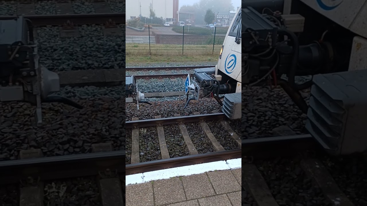 Spitstrein uit Zwolle met vertraging gecombineerd in Coevorden met de stoptrein uit Emmen.