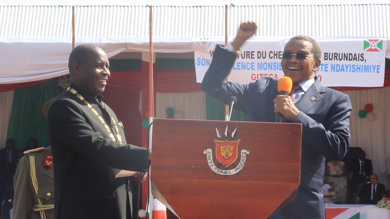 Mrisho jakaya Kikwete yahoze ari Prezida wa Tanzania yakeje Prezida Evariste Ndayishimiye i Gitega