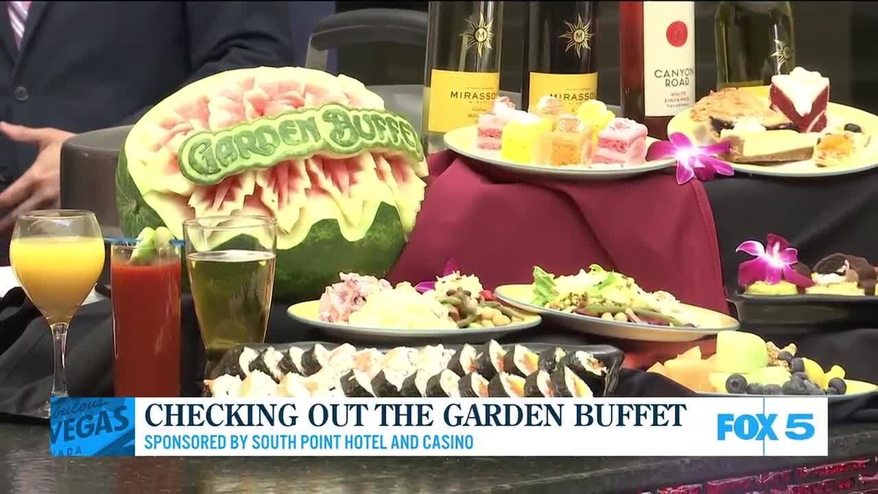 South Point Hotel and Casino - Checking Out the Garden Buffet