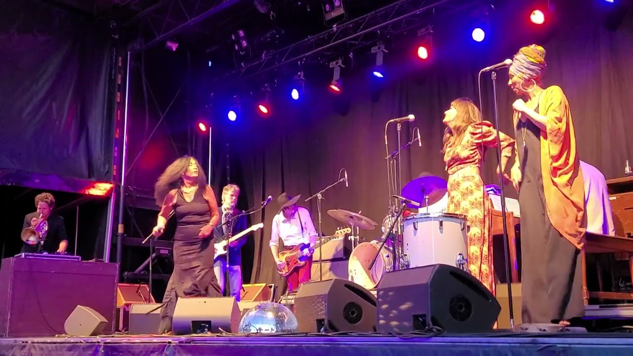 Torsdagskoncert i Kongens Have, Odense den 14/7-2022. The Savage Rose.