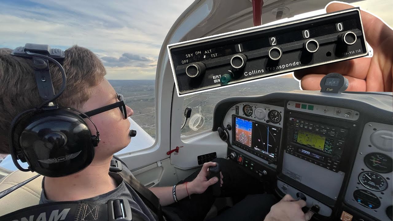 ¿Qué es un transponder y cómo funciona en los aviones? Te lo explico de manera rápida y sencilla