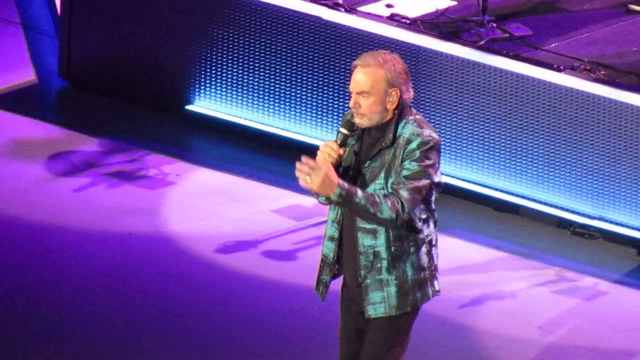 Neil Diamond LIVE SSE Hydro Glasgow - Sweet Caroline