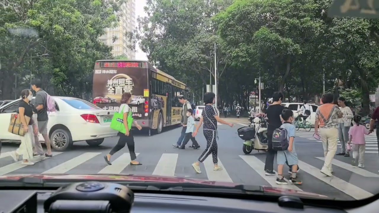 Leaving Shangshe Village: Guangzhou Morning Rush to Longkou West Road | 25 Oct 2023