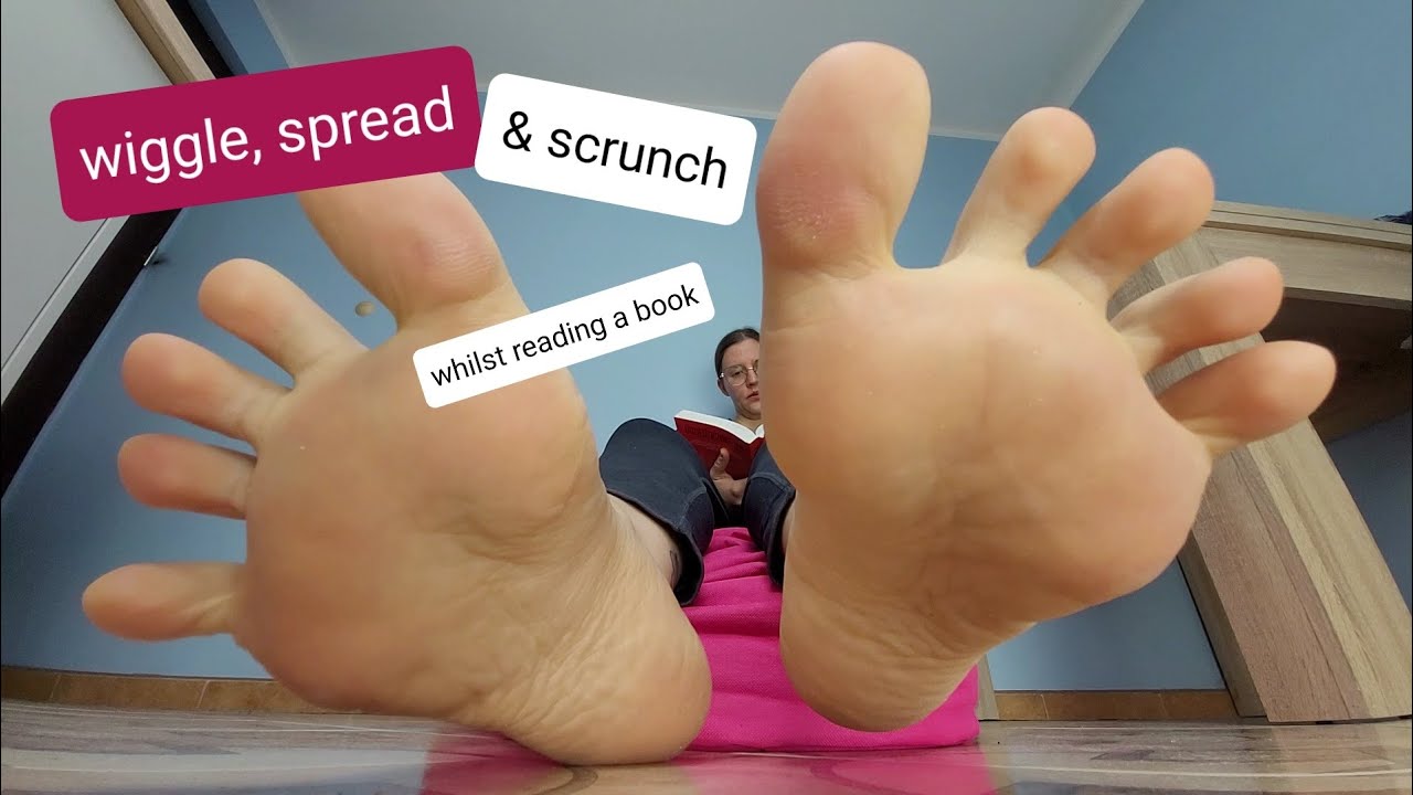 175 - toes wiggle, spread and scrunch when I read a book and ignore you, POV, barefeet