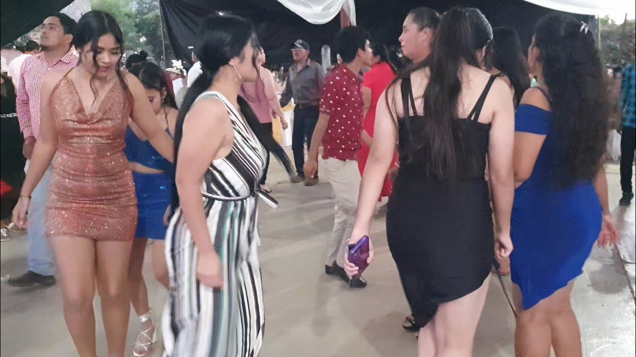 Apero q sabroso bailan las huachas acá en La nueva guerrero, municipio d Cutzamala del pinzon