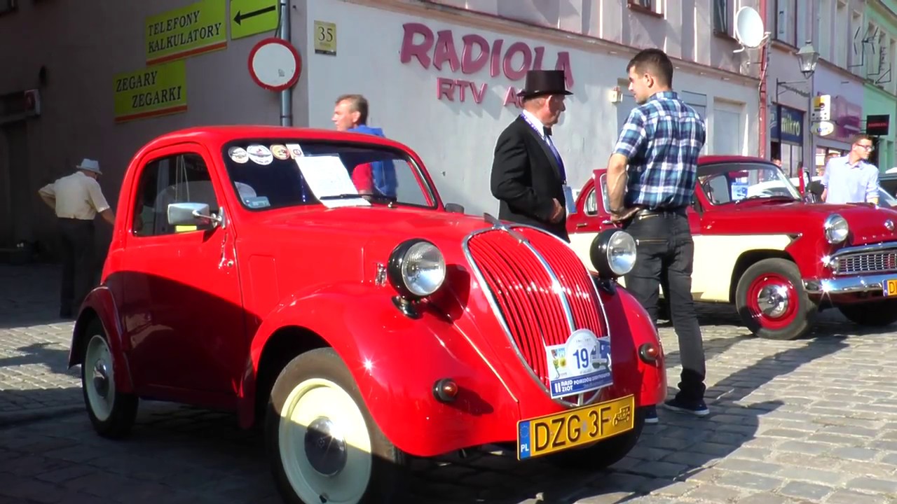 CHOJN&Oacute;W.  Motopasja w stylu retro