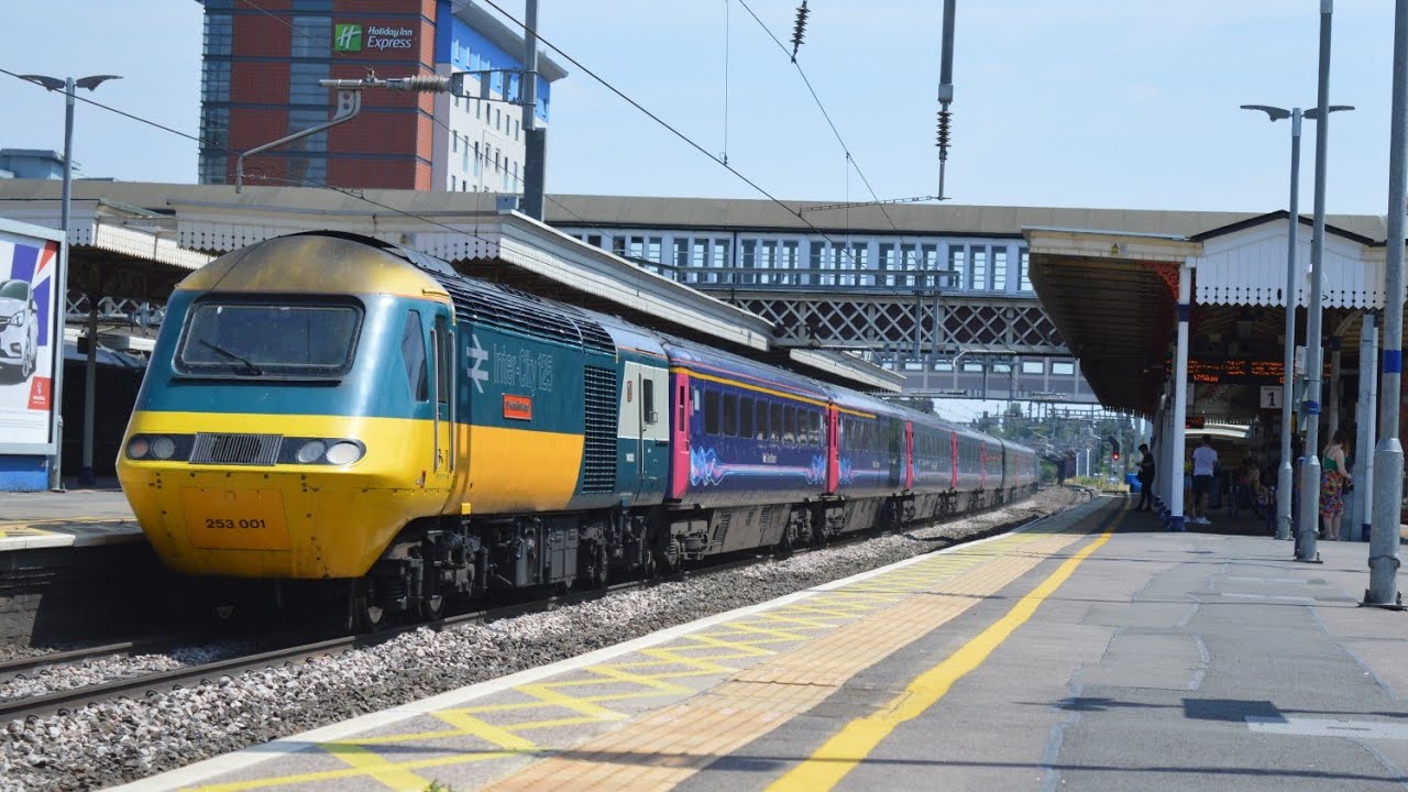 Trains at speed @ Slough | GWML - 06/07/2018