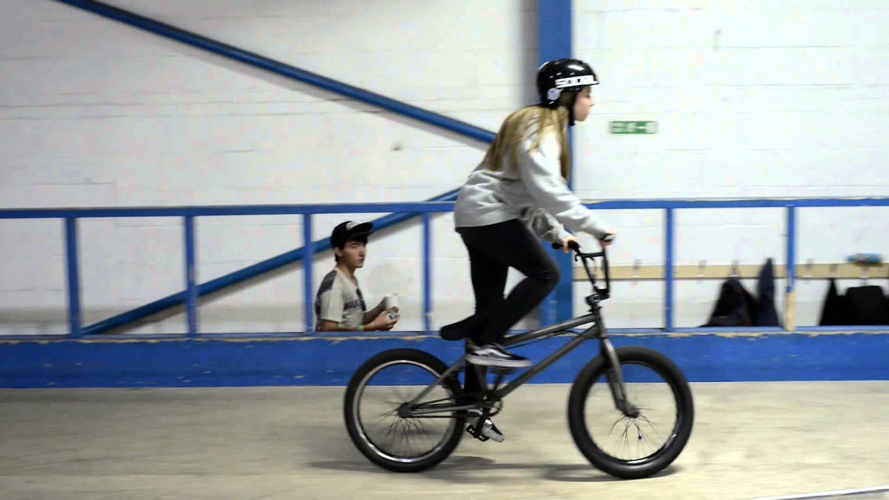 An evening at the asylum skatepark
