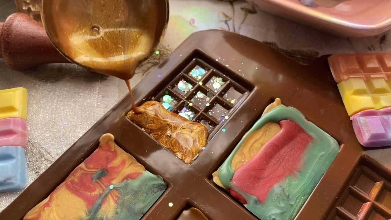 Making my own wax candy bars 🍭🍫