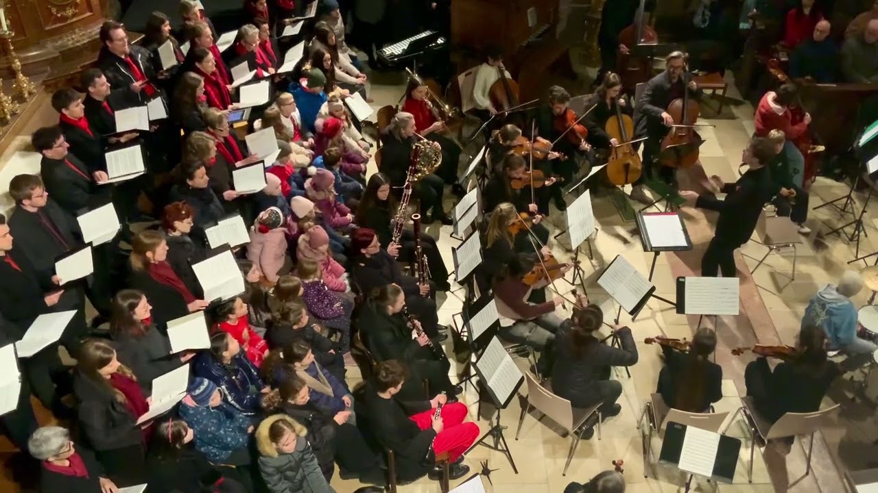 Christmas Lullaby (John Rutter) - Voices for Classic&Kammerorchester (Leitung: Florian Eschelmüller)