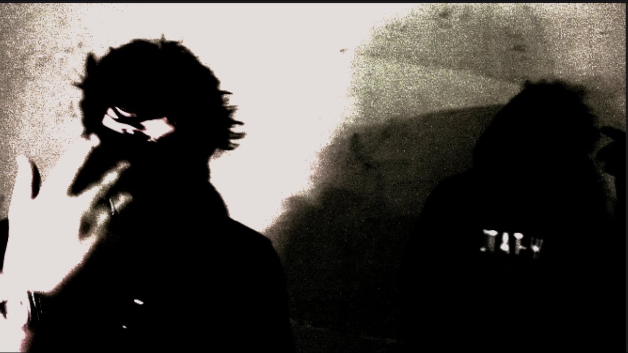 LooRr  -  RUN!!  (Clip)
