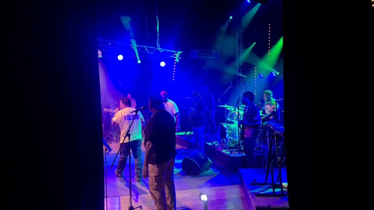 DJUNYA Live Mouv