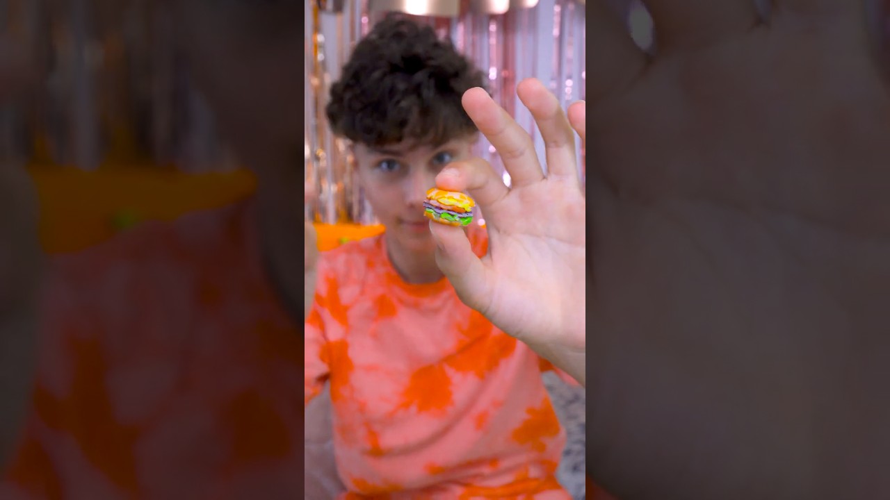 Какой бургер лучше ? 🤨🤣🍔 #fastsergey #funny #trending #comedy