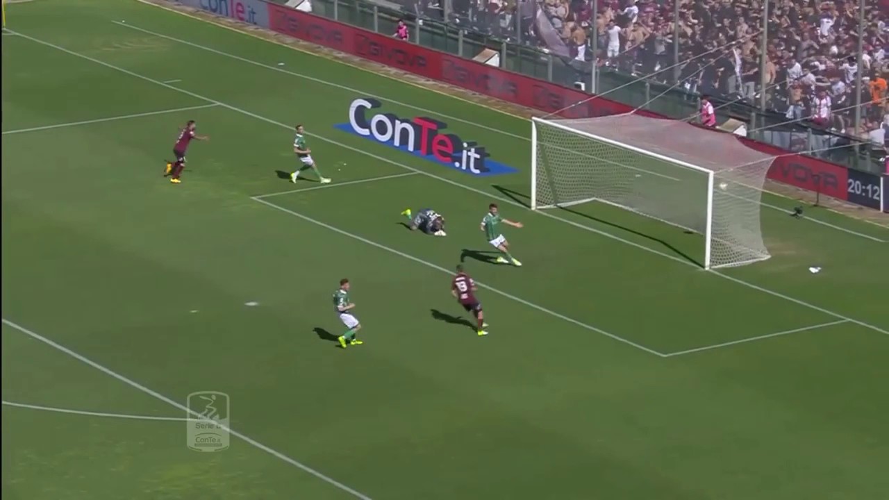 Salernitana - Avellino 2-0...il boato della Curva Sud