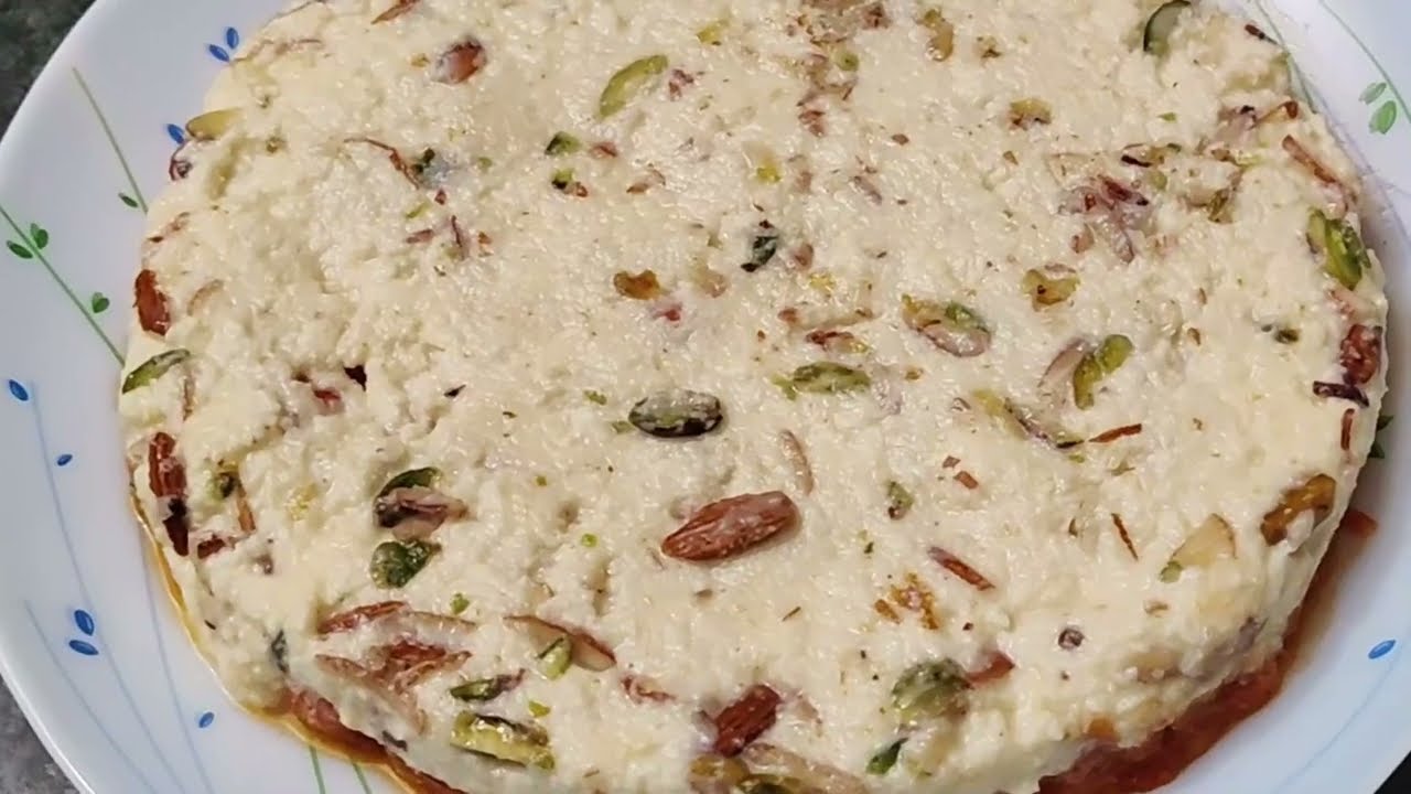 पतिदेव का चैलेंज पूरा किया | Winter Special Gajar Halwa Cake | Easy Fusion Cake Recipe