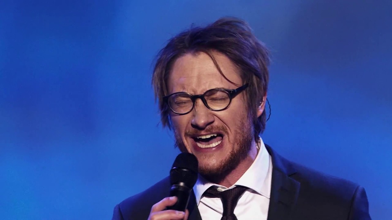 Adam Douglas - Silent Night (Live From Nordstrand Kirke)