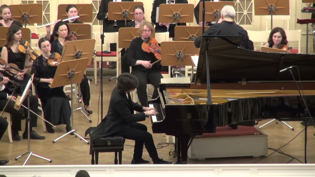 Ilia Papoian plays Alexander Tsfasman's 